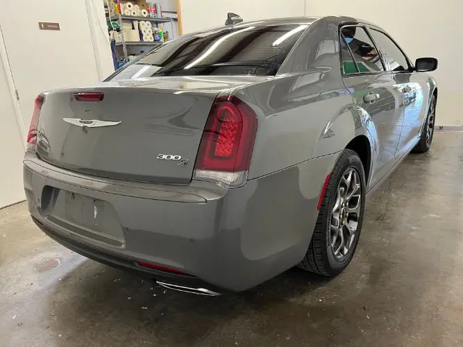 2017 Chrysler 300 S AWD photo 4