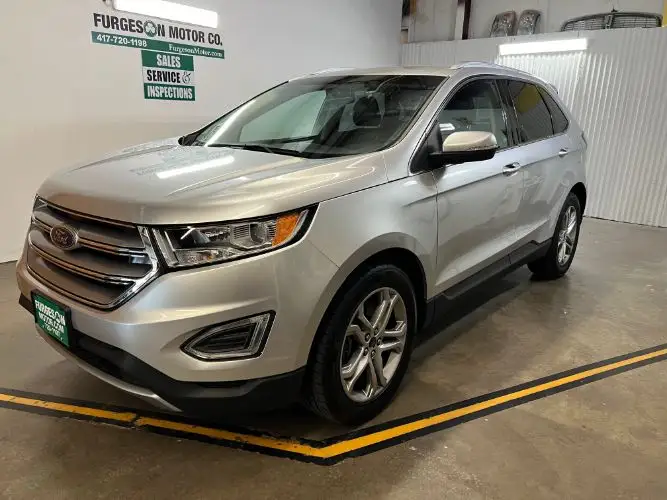 2015 Ford Edge Titanium AWD photo 1