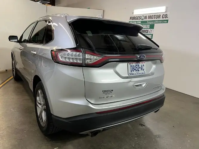 2015 Ford Edge Titanium AWD photo 3