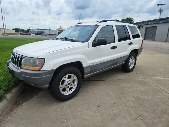 1999 Jeep Grand Cherokee LAREDO 4WD's photo