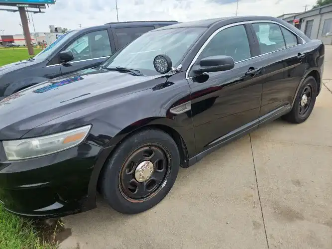 2013 Ford Taurus's photo