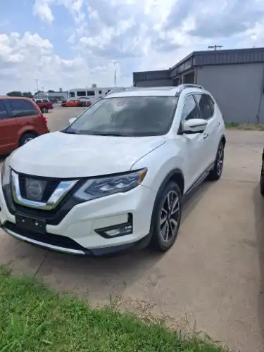 2017 Nissan Rogue SL AWD's photo
