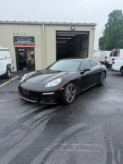 2014 Porsche Panamera S's photo