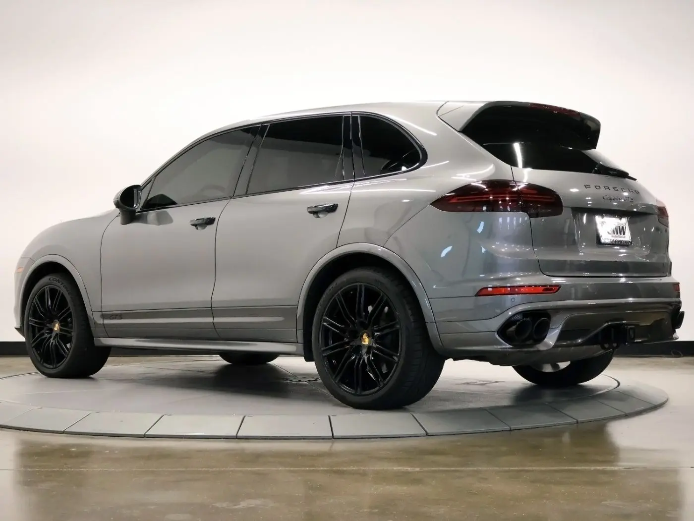 2017 Porsche Cayenne GTS photo 5