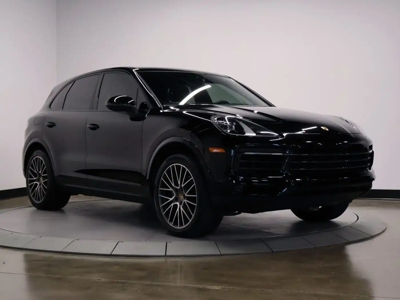 2019 Porsche Cayenne Base's photo