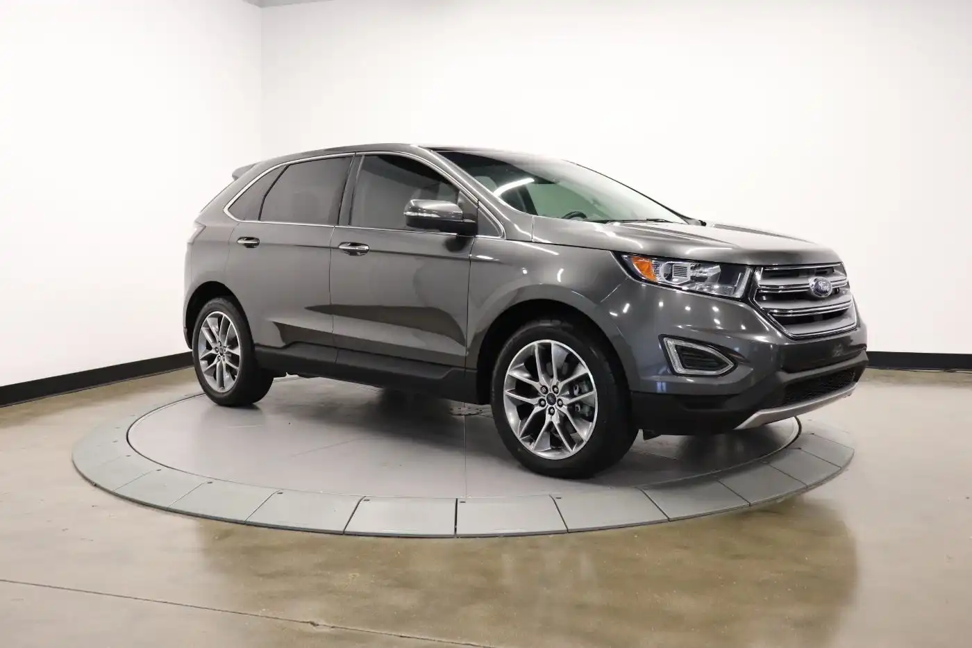 2017 Ford Edge Titanium's photo