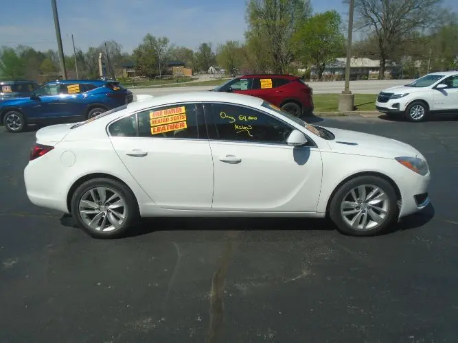 2016 Buick Regal Base photo 5