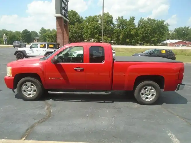 2010 Chevrolet Silverado 1500 LT 4X4 Extended Cab MWB's photo