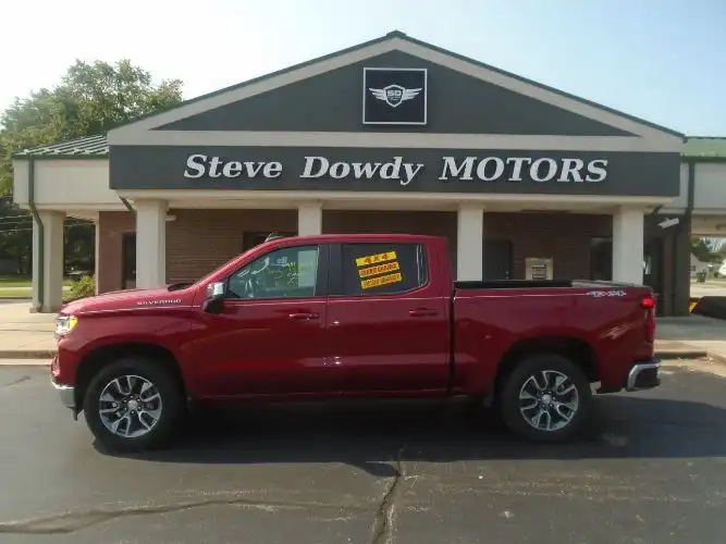 2023 Chevrolet Silverado 1500 LT 4WD Crew Cab Short Box's photo