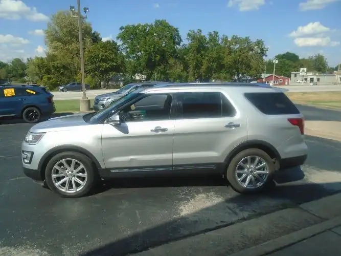 2016 Ford Explorer Limited FWD's photo