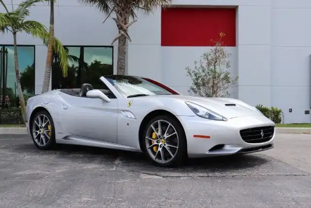 2012 Ferrari California Base's photo