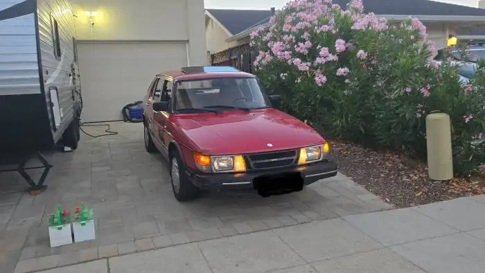 1985 Saab 900's photo