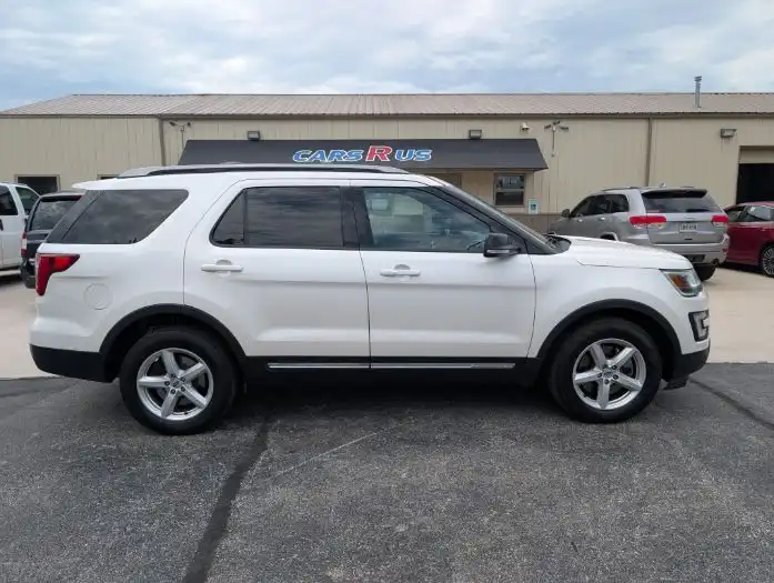 2016 Ford Explorer XLT 4WD's photo