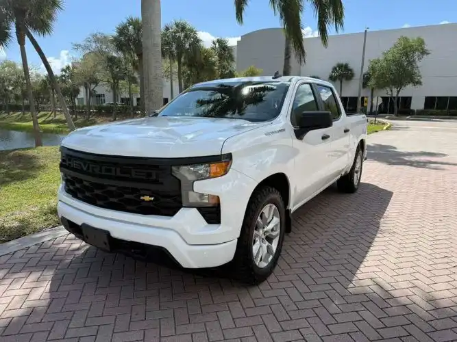 2022 Chevrolet Silverado 1500 Custom 4X4 Crew Cab Short Box's photo