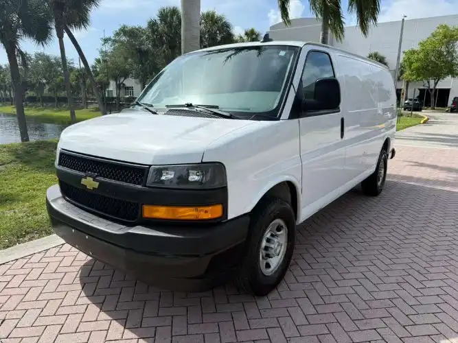 2022 Chevrolet Express 2500 Work Van HD's photo