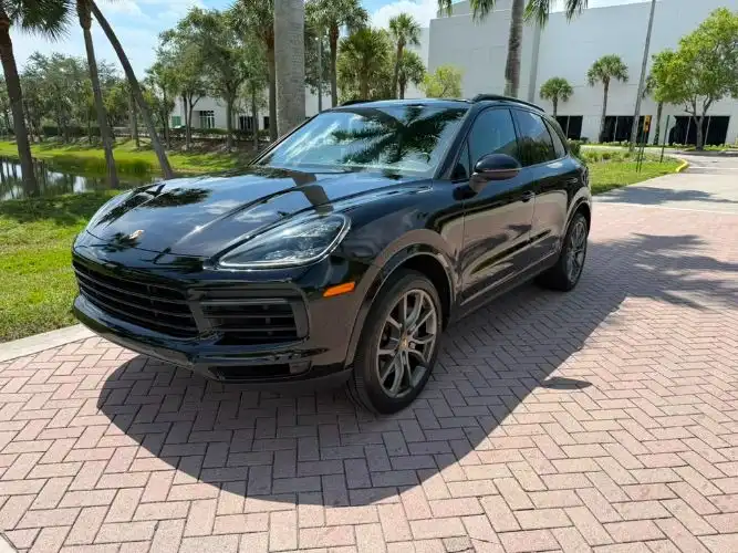 2019 Porsche Cayenne S's photo