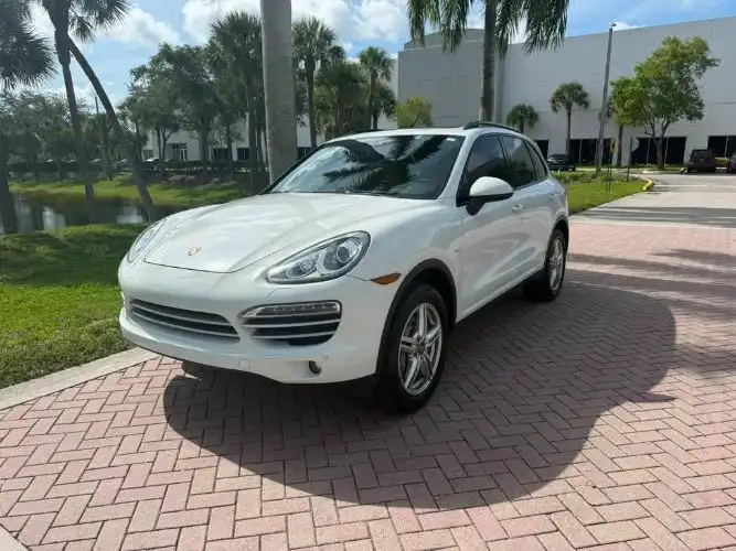 2014 Porsche Cayenne Diesel's photo