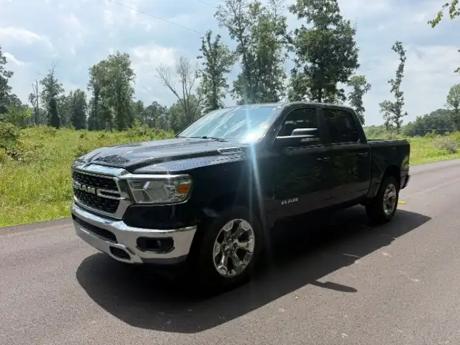 2022 RAM 1500 Big Horn/Lone Star 4WD Crew Cab 5'7's photo