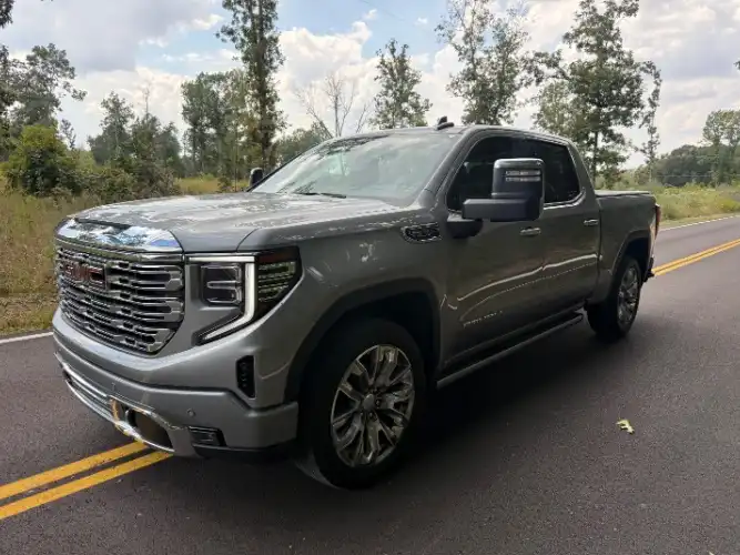 2024 GMC Sierra Denali 4WD Crew Cab Short Box's photo