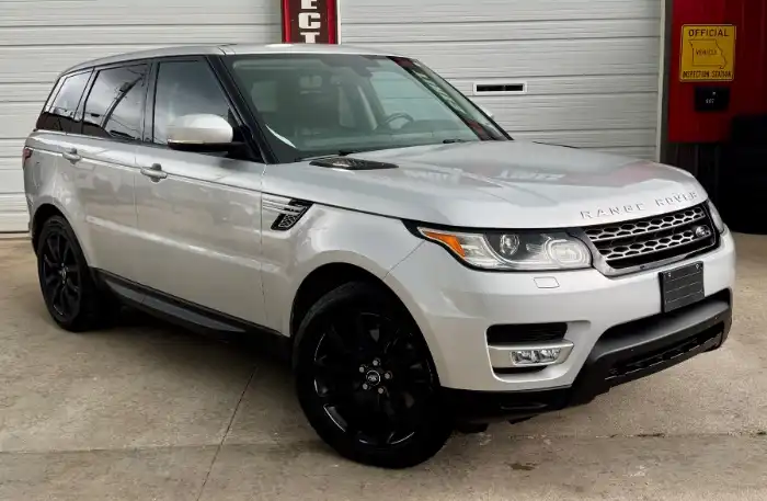 2014 Land Rover Range Rover Sport SE's photo
