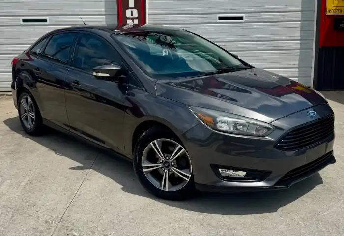 2016 Ford Focus Sedan SE's photo