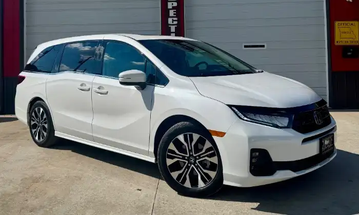2026 Honda Odyssey Elite's photo