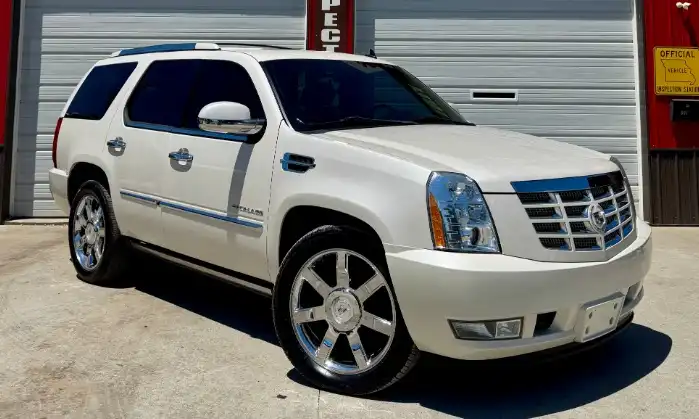 2011 Cadillac Escalade AWD Premium's photo
