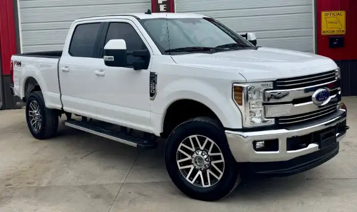2019 Ford F-250 Lariat 4WD Crew Cab 6-3/4' Box's photo