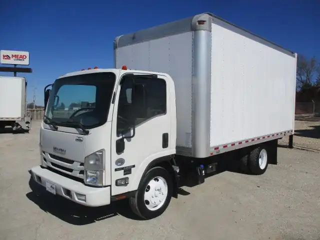 2018 Isuzu NRR's photo