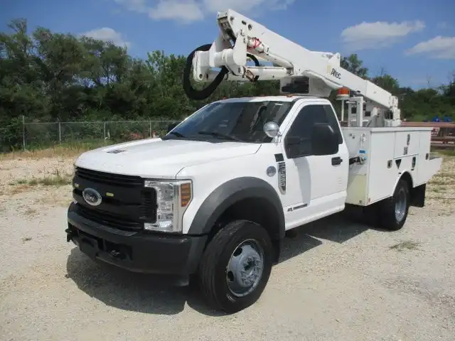 2019 Ford F-550 XL Regular Cab 205-In DRW's photo