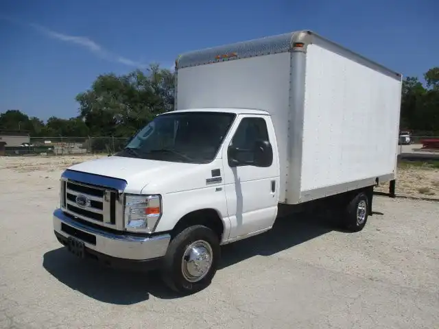 2018 Ford E-Series SRW E-350 Super Duty 158 in WB's photo