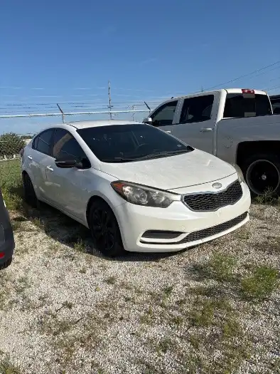 2014 Kia Forte LX AT's photo