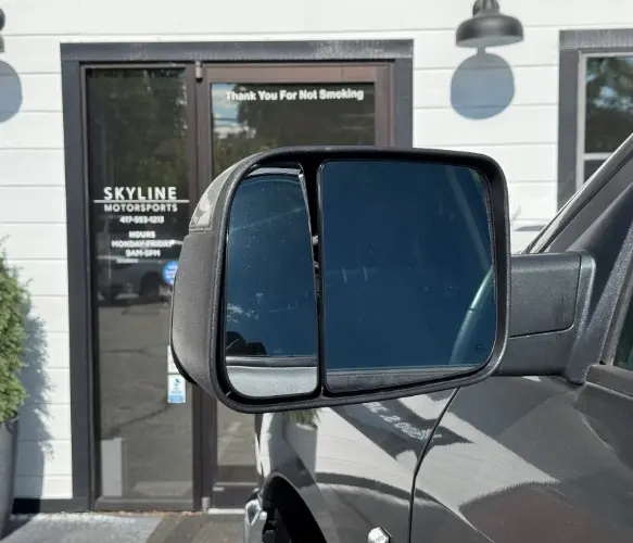 2011 RAM 2500 ST 4X4 Crew Cab SWB photo 4