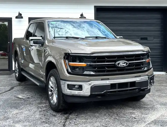 2025 Ford F-150 XLT 4WD SuperCrew 5-1/2' Box's photo