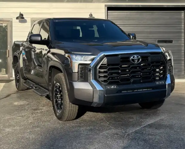 2025 Toyota Tundra SR5 3.4L 4WD CrewMax 5.5' Bed's photo