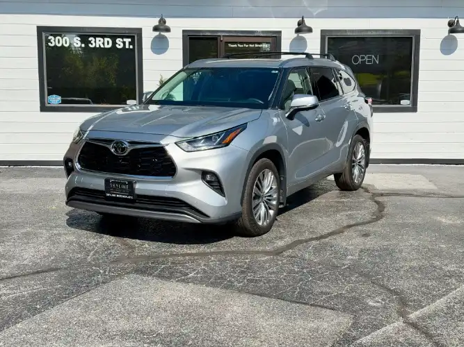 2024 Toyota Highlander Platinum AWD's photo