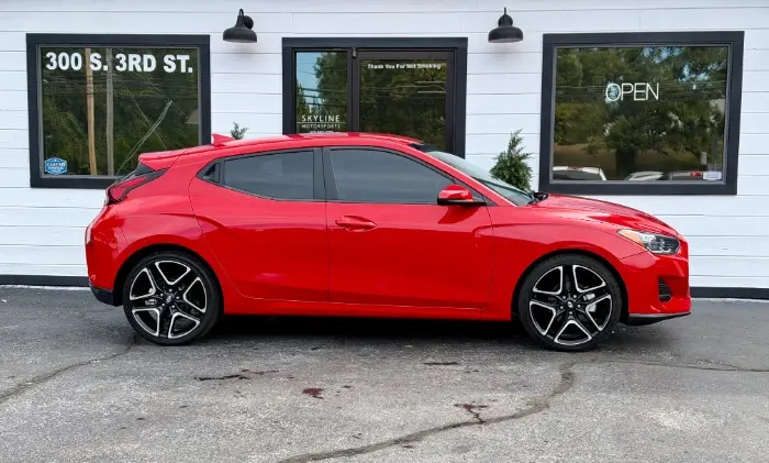 2020 Hyundai Veloster 2.0 Auto photo 3