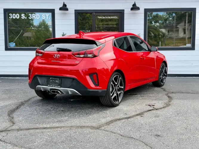2020 Hyundai Veloster 2.0 Auto photo 4