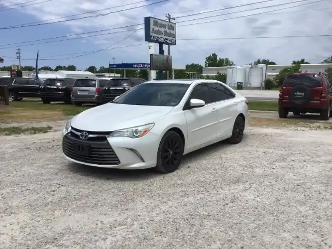 2017 Toyota Camry 2.5 Auto XLE's photo