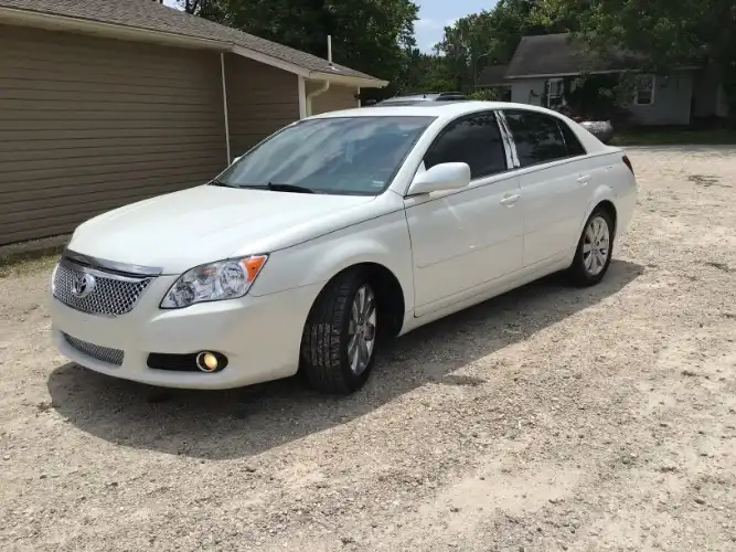 2008 Toyota Avalon XLS's photo