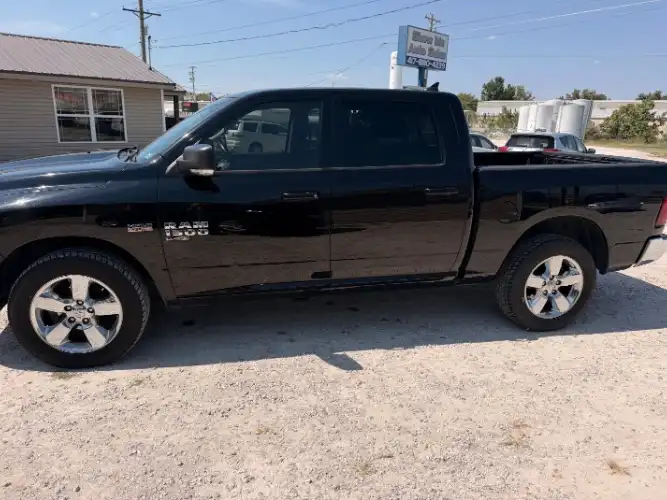 2019 RAM 1500 Classic Big Horn 4WD Crew Cab 5'7's photo