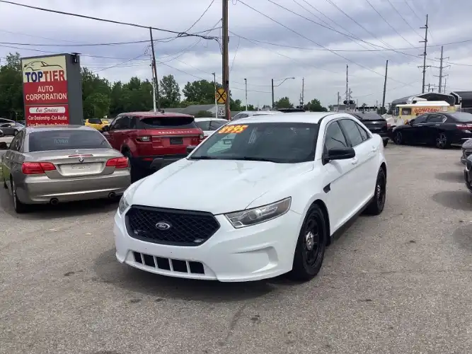 2016 Ford Taurus's photo