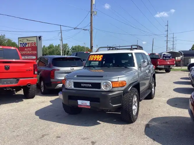 2010 Toyota FJ Cruiser 4x4's photo