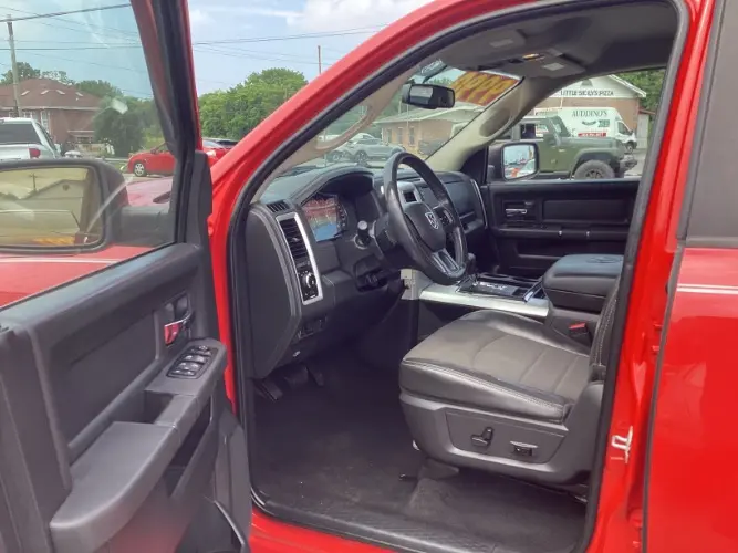 2012 RAM 1500 Sport 4x4 Quad Cab photo 5
