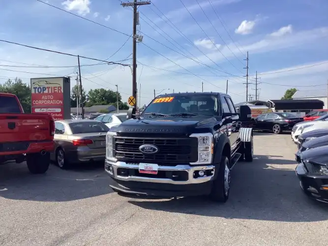 2023 Ford F-450 XL 4x4 Crew Cab 8' Box DRW's photo