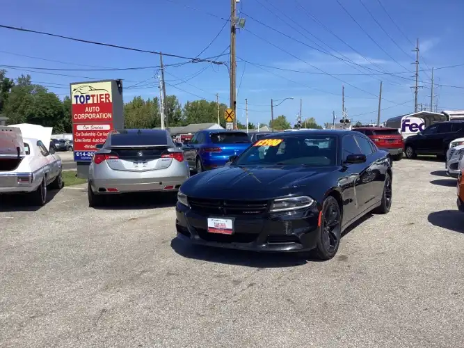 2017 Dodge Charger SE's photo