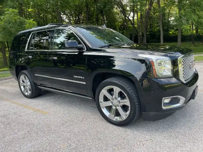 2016 GMC Yukon 4WD Denali's photo