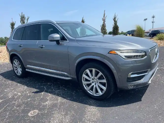 2016 Volvo XC90 T6 AWD Inscription's photo