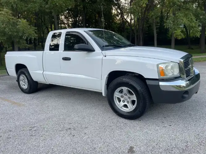 2005 Dodge Dakota SLT Club Cab's photo