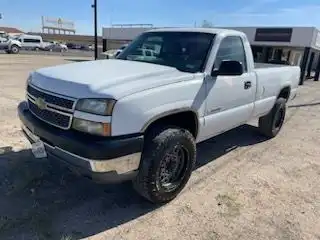 2005 Chevrolet Silverado HD Work Regular Cab LWB's photo